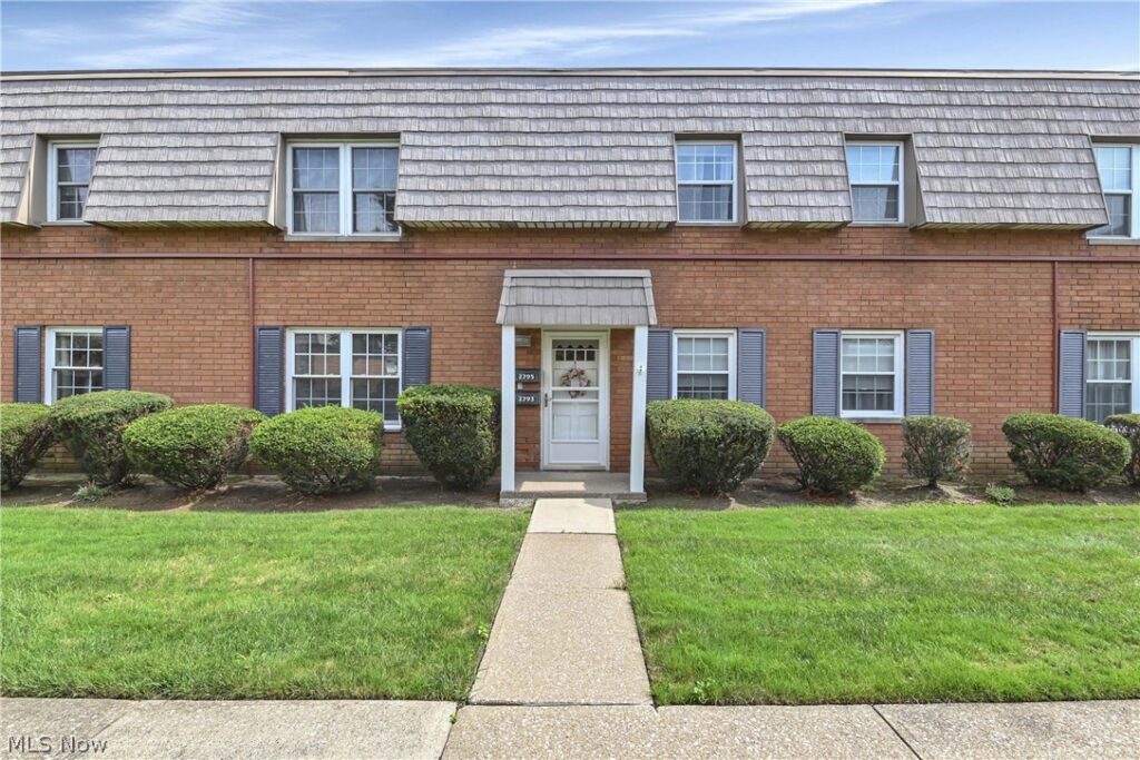 2793 Pease Drive C303, Rocky River, OH 44116