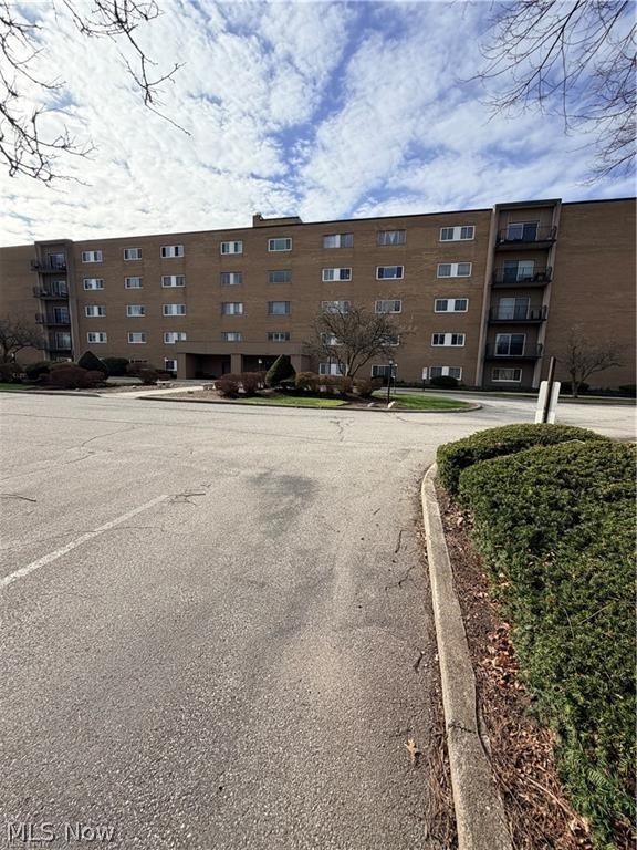20333 Detroit Road 513, Rocky River, OH 44116
