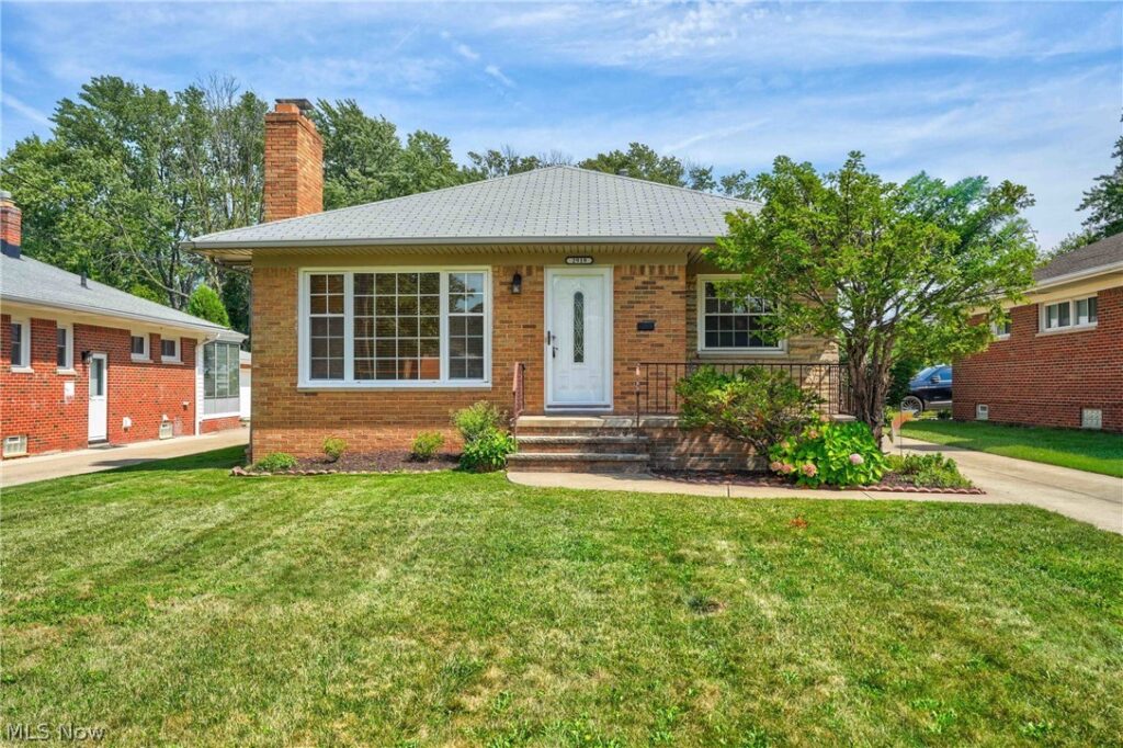 2919 Dale Avenue, Rocky River, OH 44116
