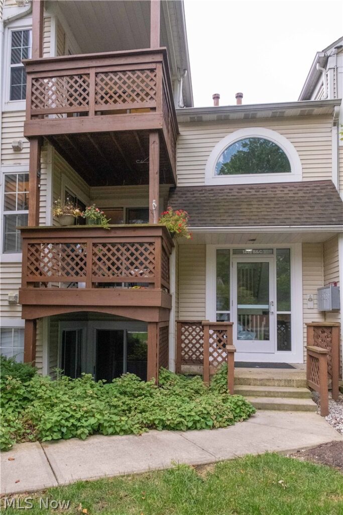 1448 Cedarwood Drive C1, Westlake, OH 44145