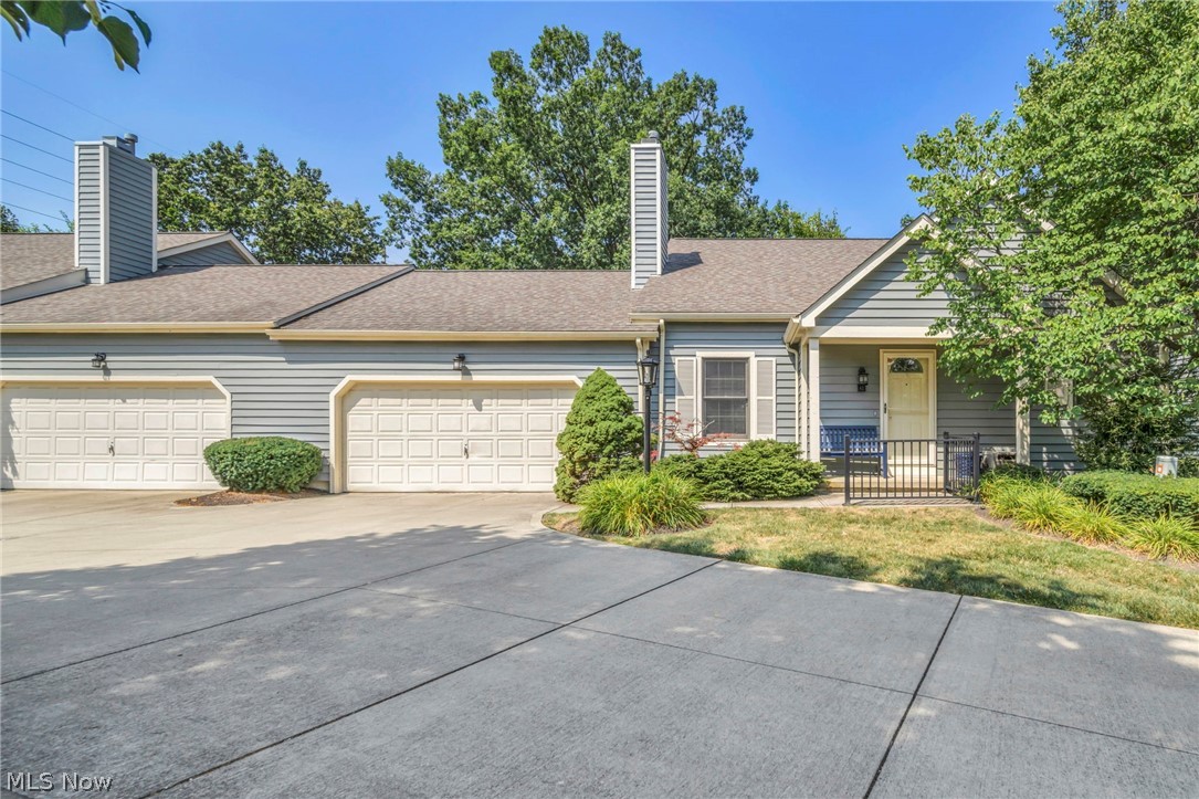42 Pond Drive, Rocky River, OH 44116