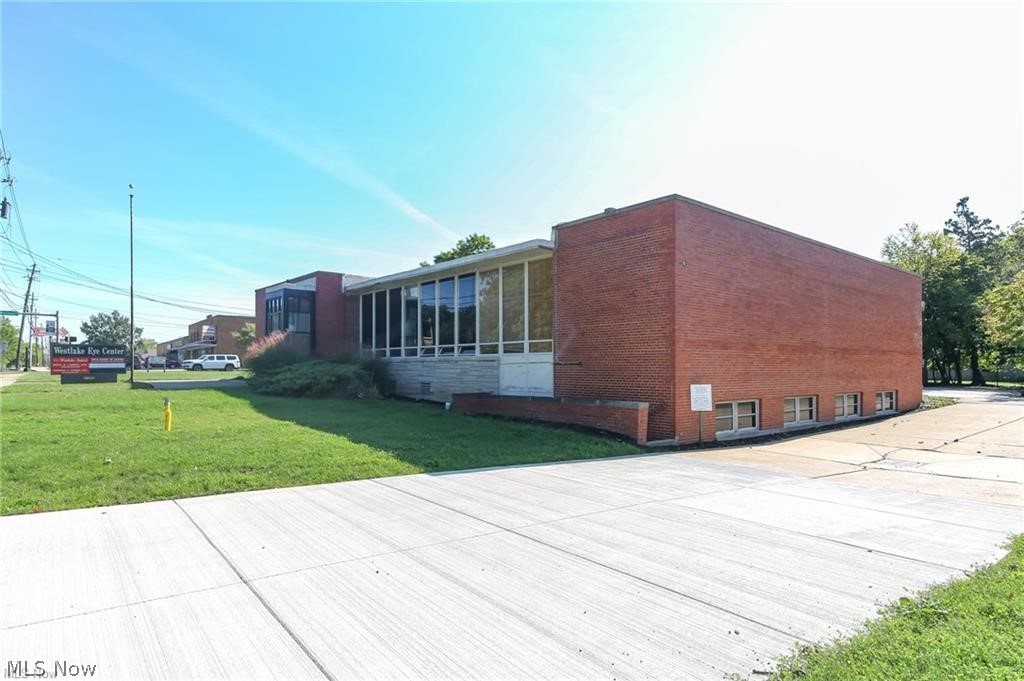 27059 Center Ridge Road, Westlake, OH 44145