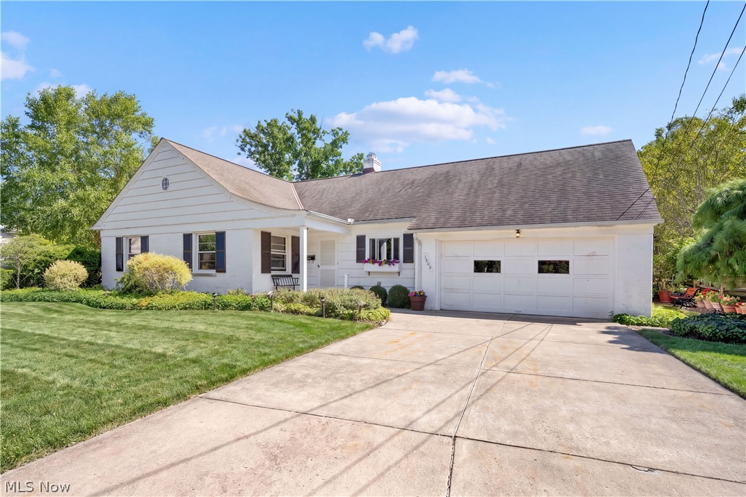 1983 Wynwood Drive, Rocky River, OH 44116