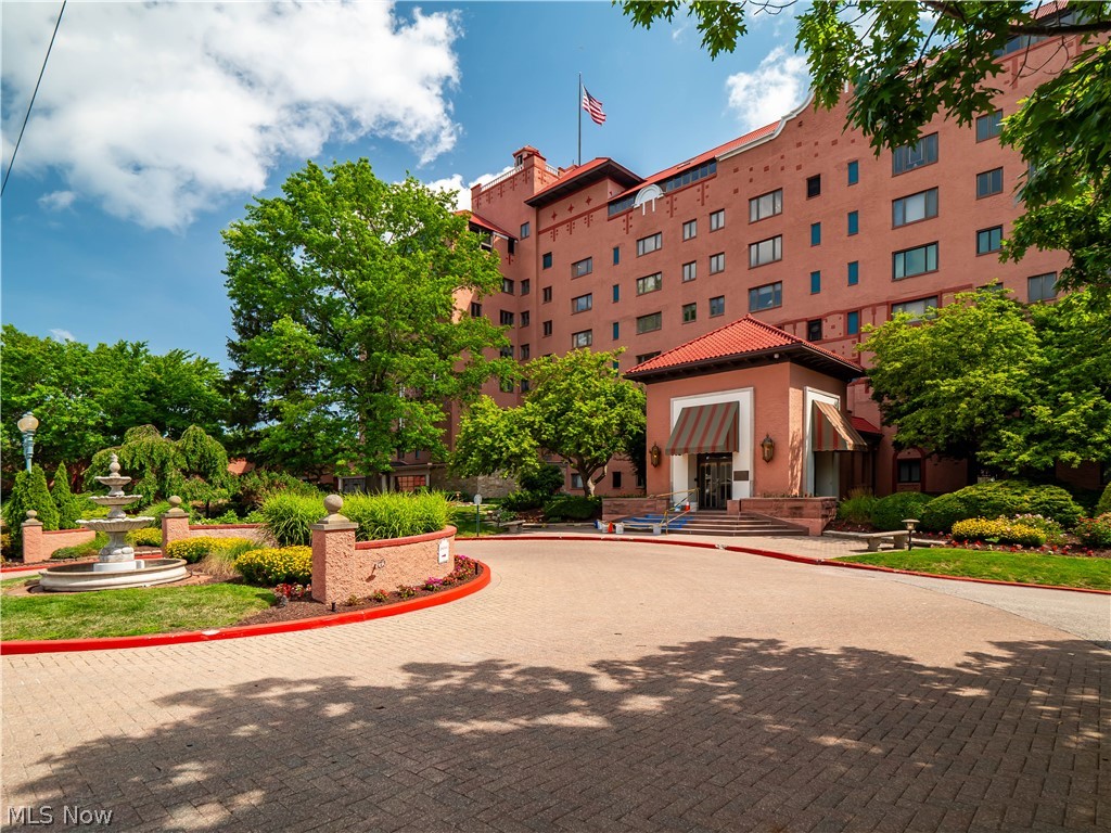 19000 Lake Road 5427, Rocky River, OH 44116