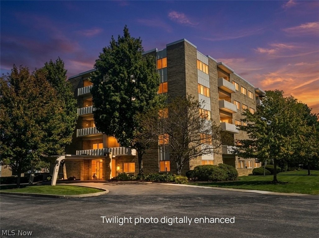 2089 Wooster Road 43, Rocky River, OH 44116