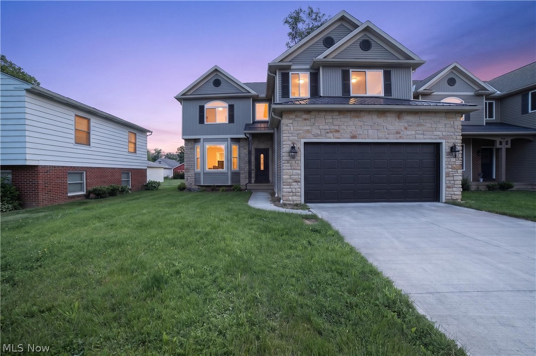 487 Parkside Drive, Bay Village, OH 44140