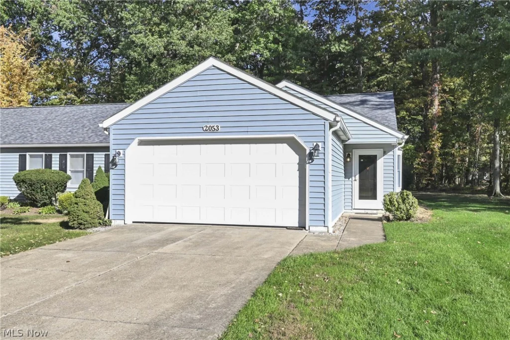 2053 Candlewood Drive 18-A, Avon, OH 44011
