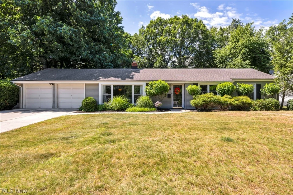 23111 Lincolnshire Drive, Bay Village, OH 44140