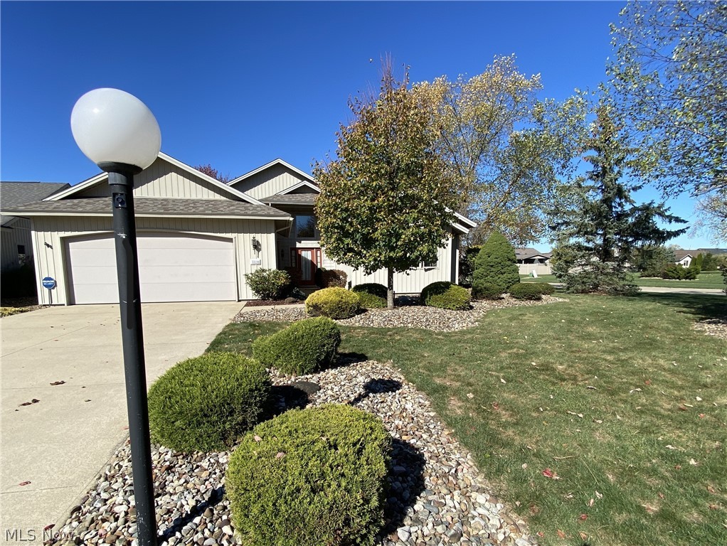 33110 Wren Haven Circle, North Ridgeville, OH 44039