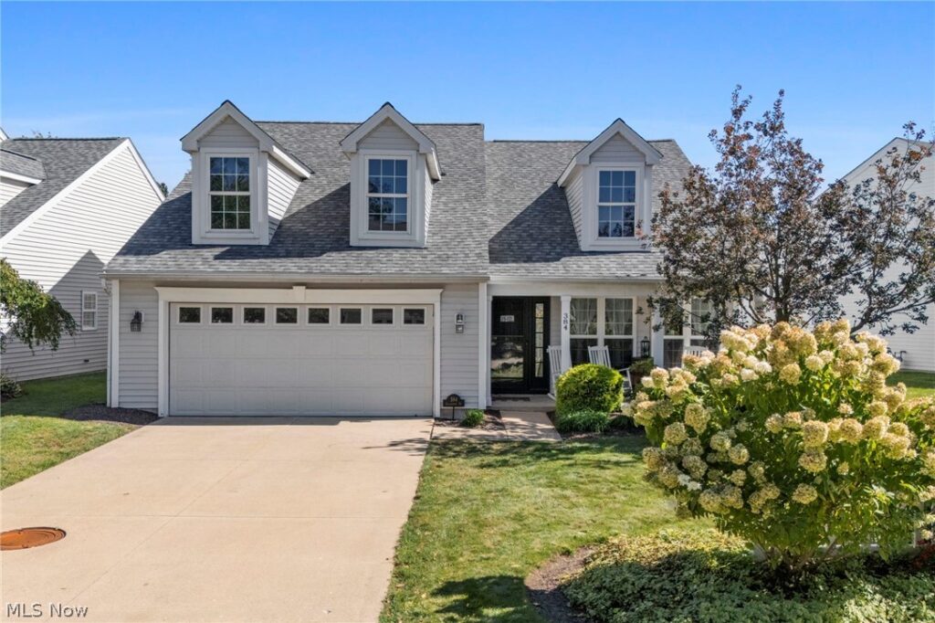 384 Clearbrook Drive, Avon Lake, OH 44012