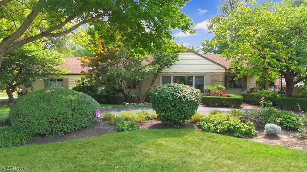 20391 Lake Road, Rocky River, OH 44116