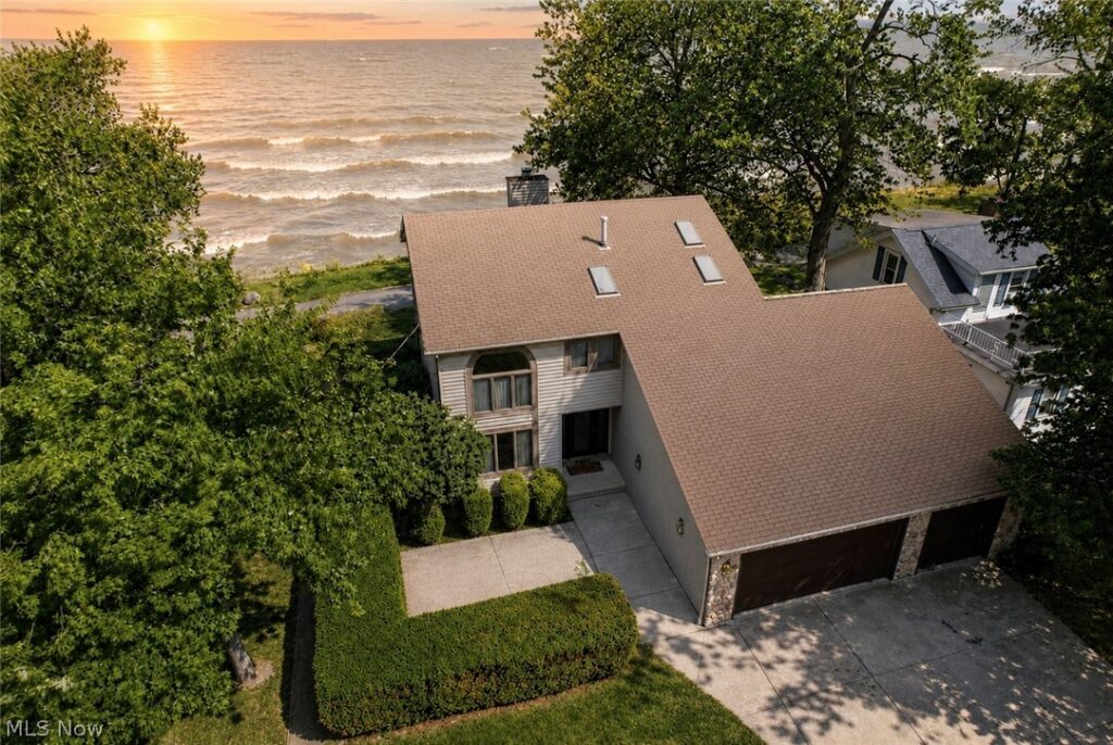 4502 Edgewater Drive, Sheffield Lake, OH 44054