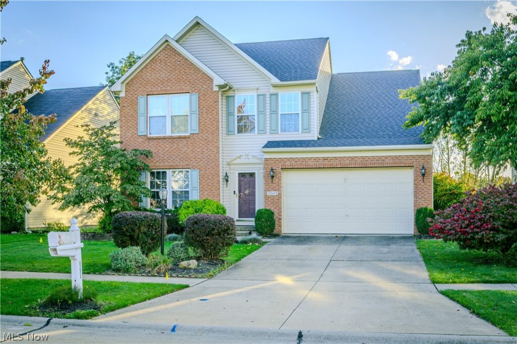 37603 Stoney Lake Drive, North Ridgeville, OH 44039