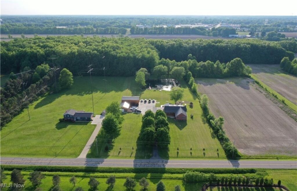 9180 Bender Road, North Ridgeville, OH 44039