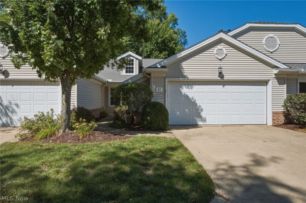 37 Community Drive, Avon Lake, OH 44012