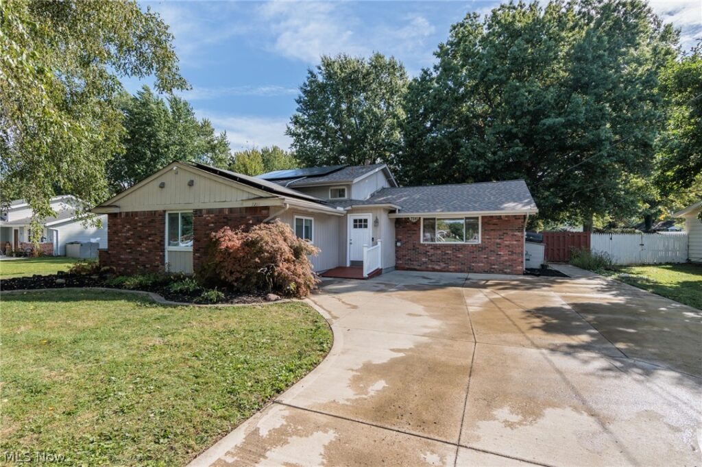 7281 Wil Lou Lane, North Ridgeville, OH 44039