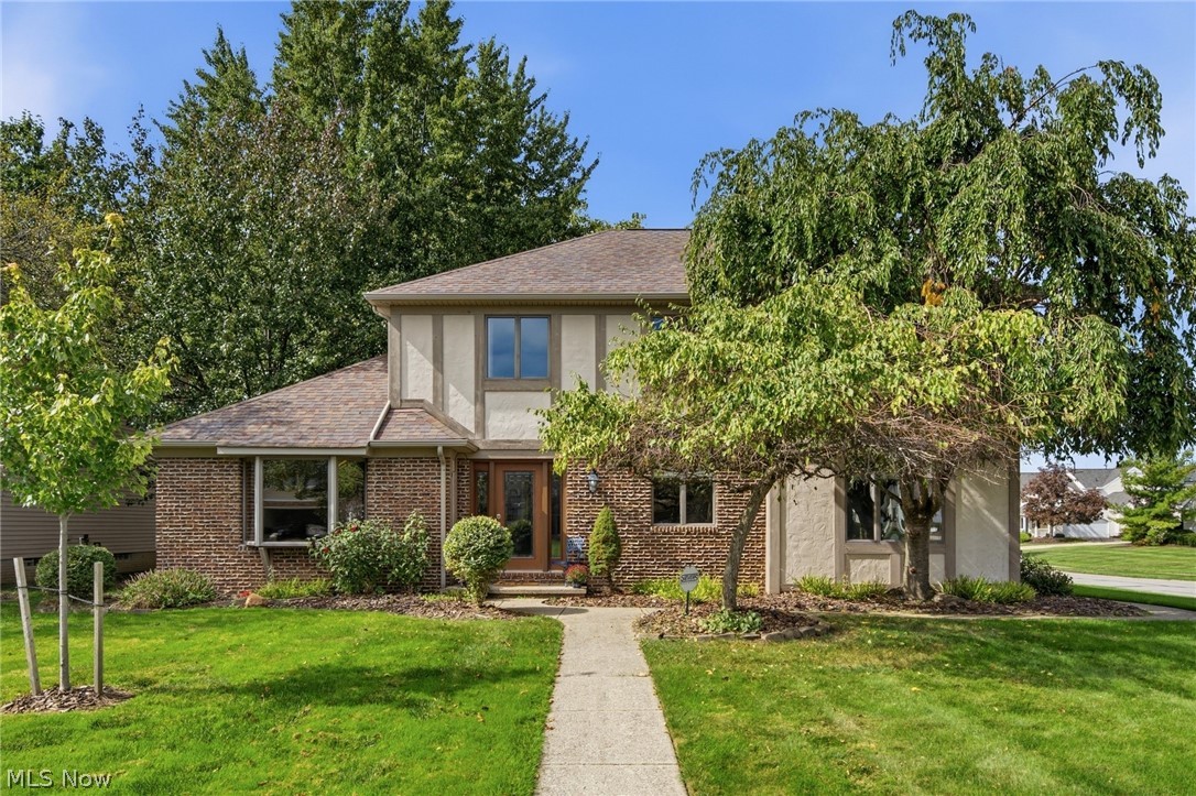 3374 Kings Mill Run, Rocky River, OH 44116